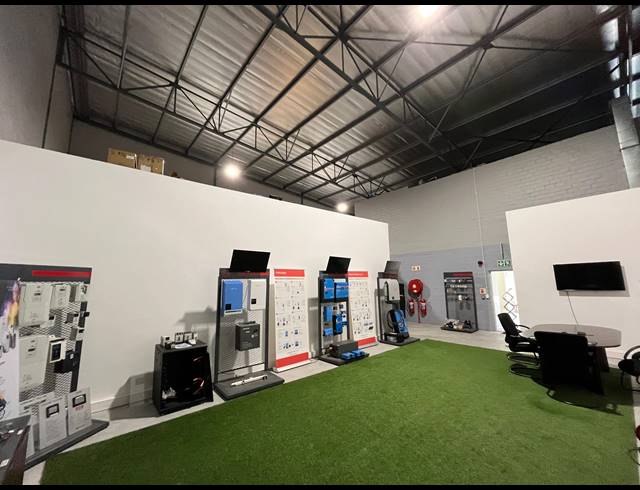 344M² WAREHOUSE TO LET IN BELMONT PARK